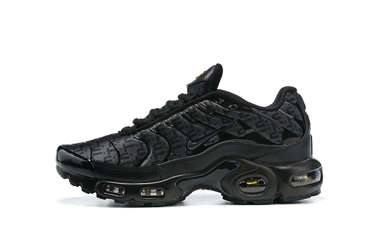 Nike air max plus TN triple black 2