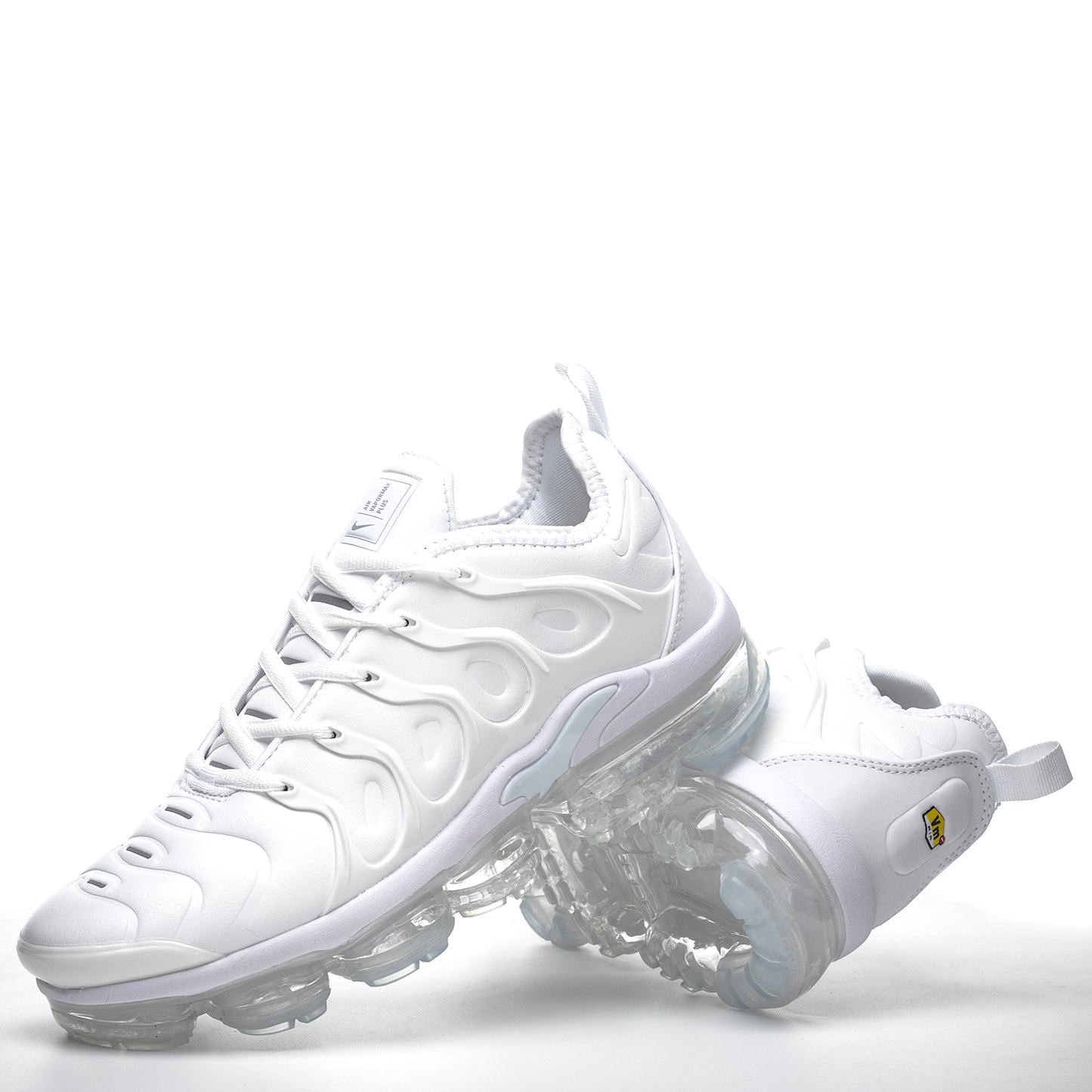 Nike air vapormax plus triple white