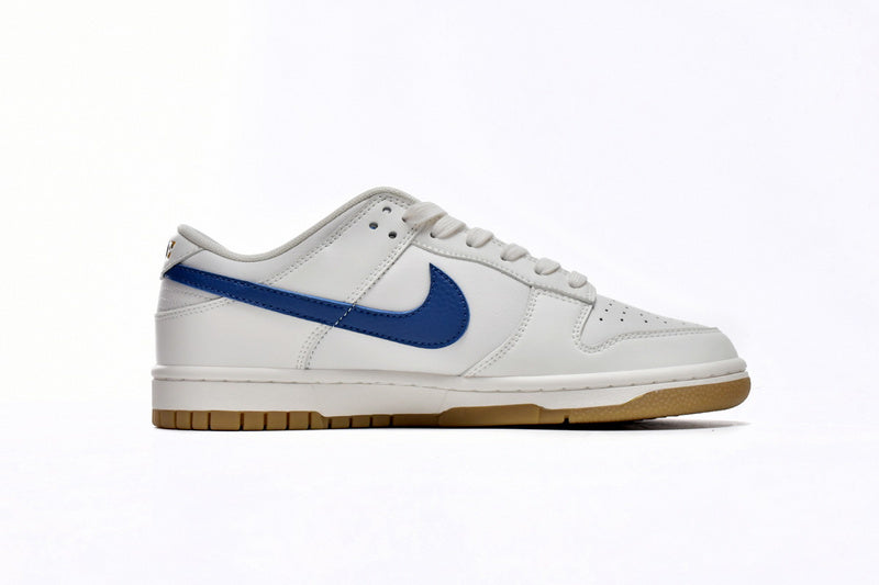 Nike dunk low SE