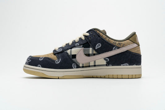 Nike SB dunk low X Travis scott