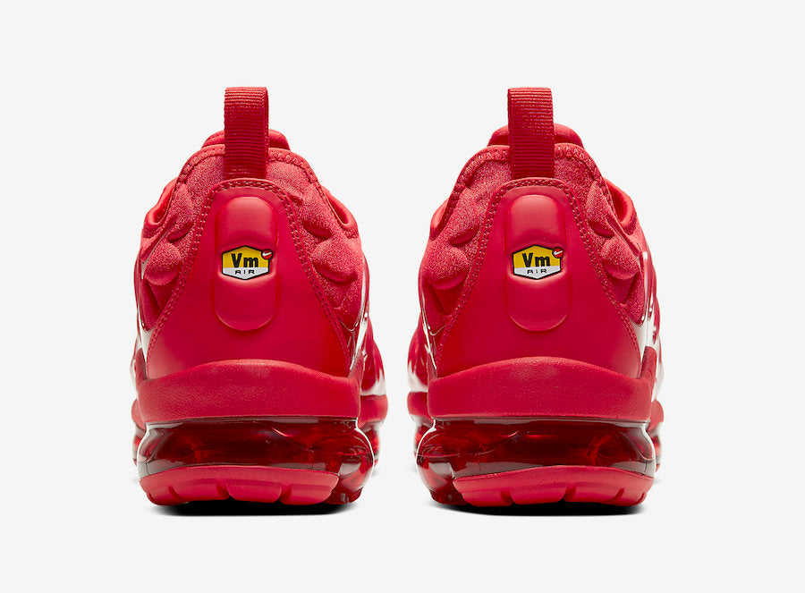 Nike air vapormax plus red