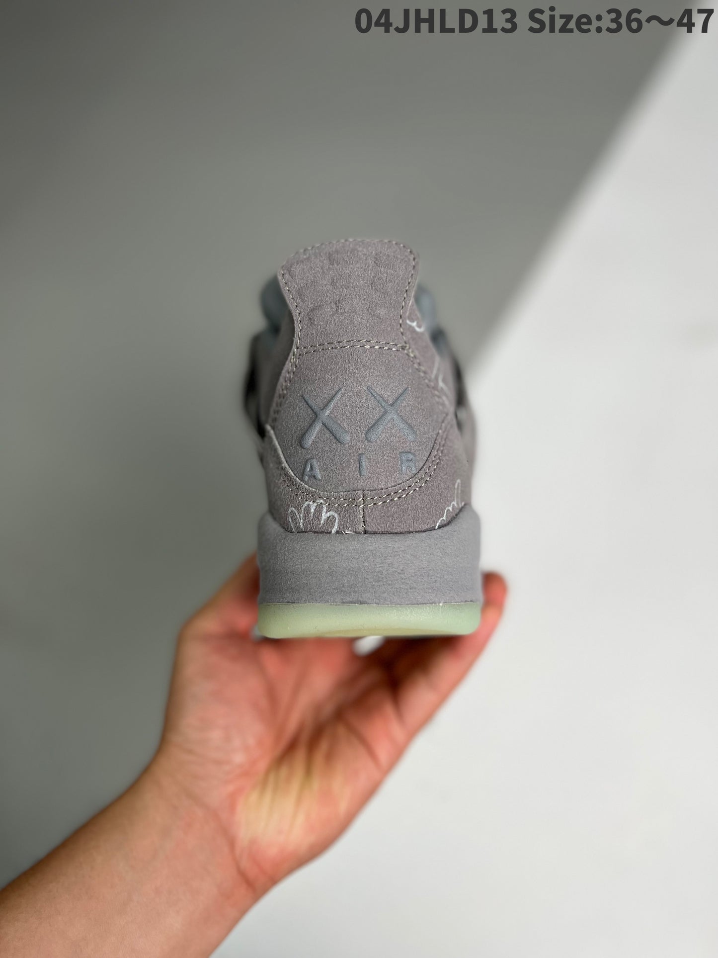 Nike Air jordan 4 X KAWS