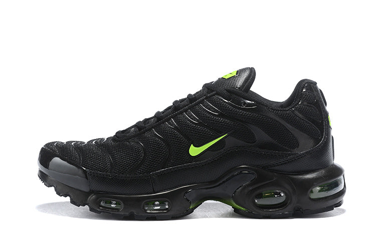 Nike air max plus TN black green