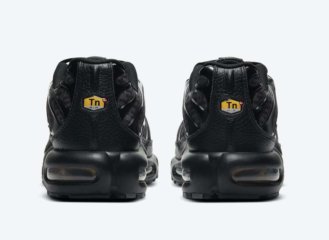 Nike air max plus TN triple black 2