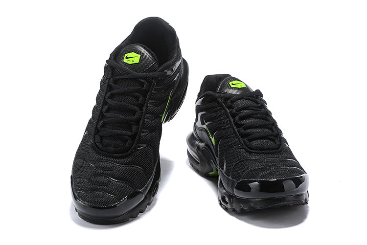 Nike air max plus TN black green