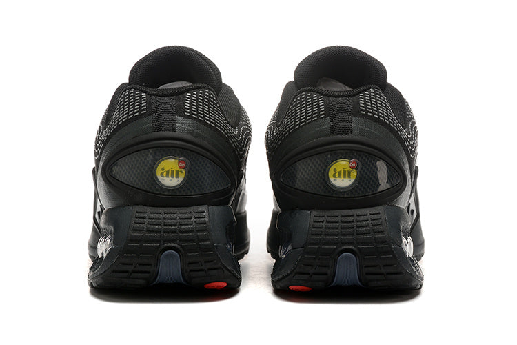 Nike air max DN triple black