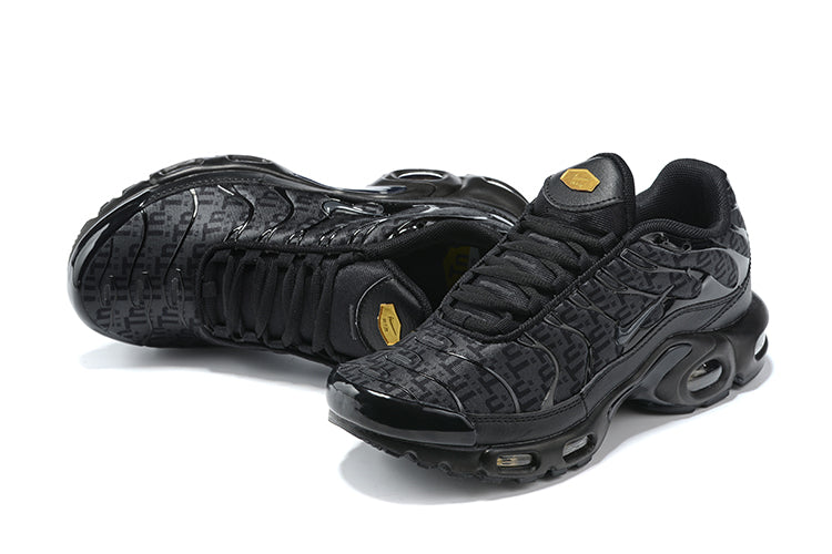 Nike air max plus TN triple black 2