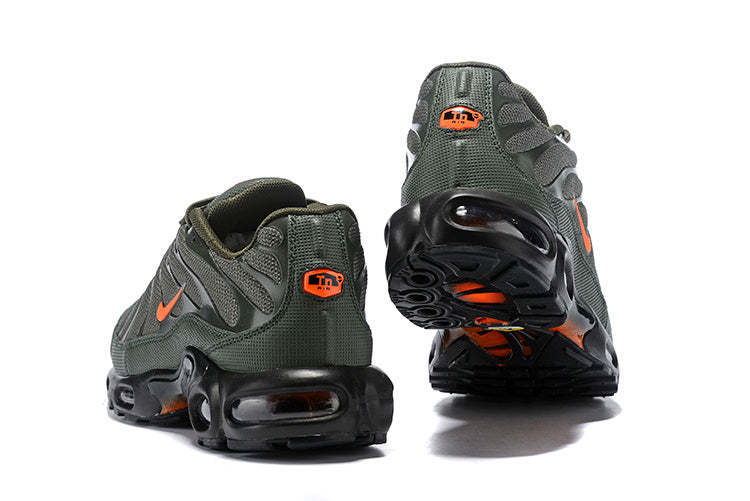 Nike air max plus TN cargo orange