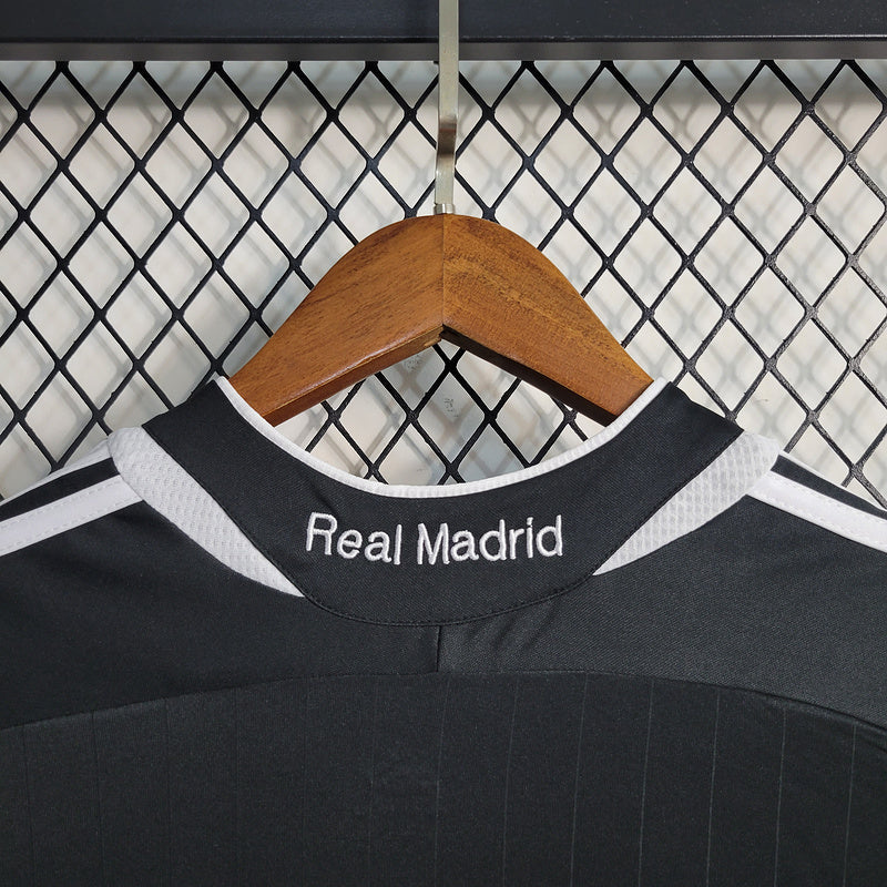 Retro real madrid two guest 06/07