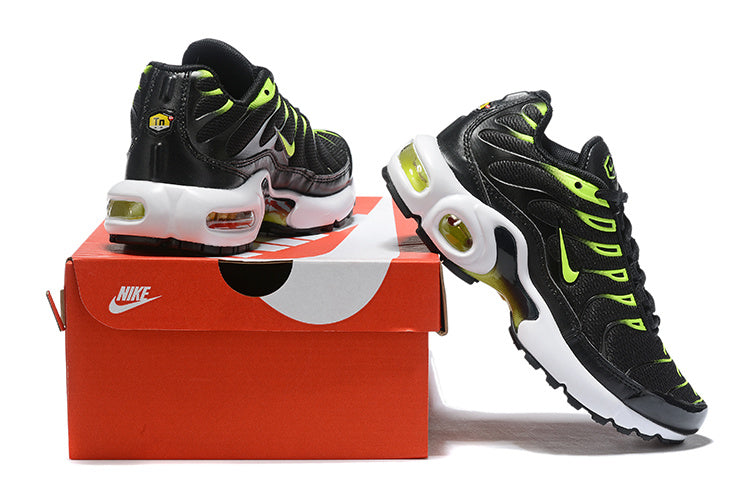 Nike air max plus TN black green