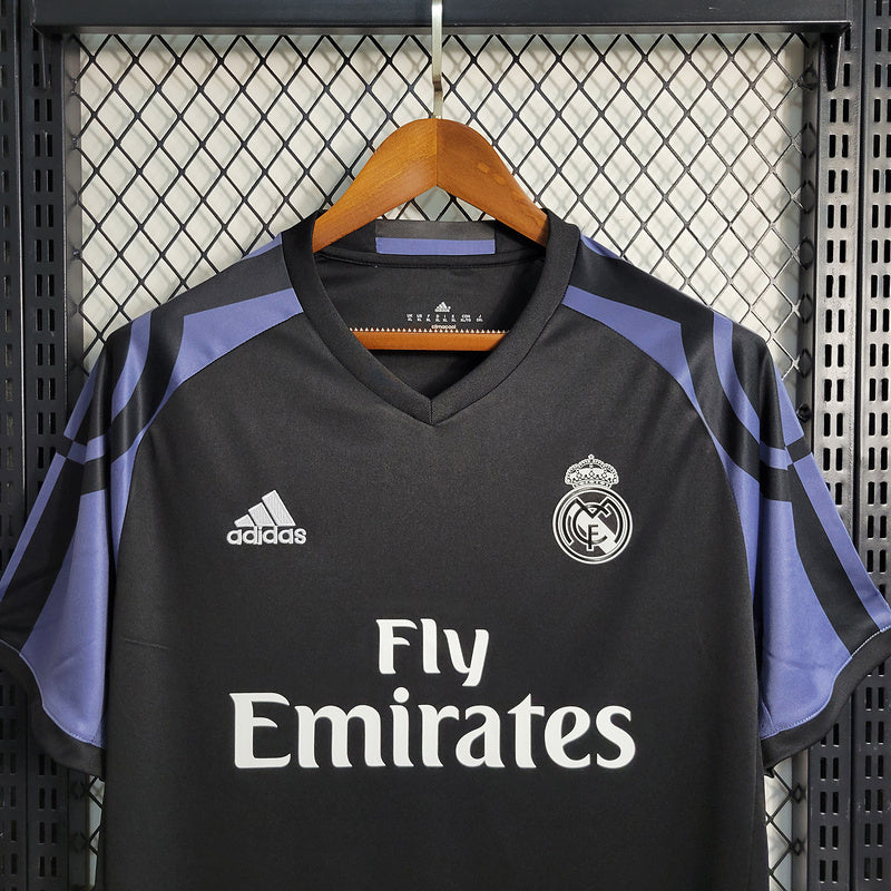 Retro real madrid away 2 16/17