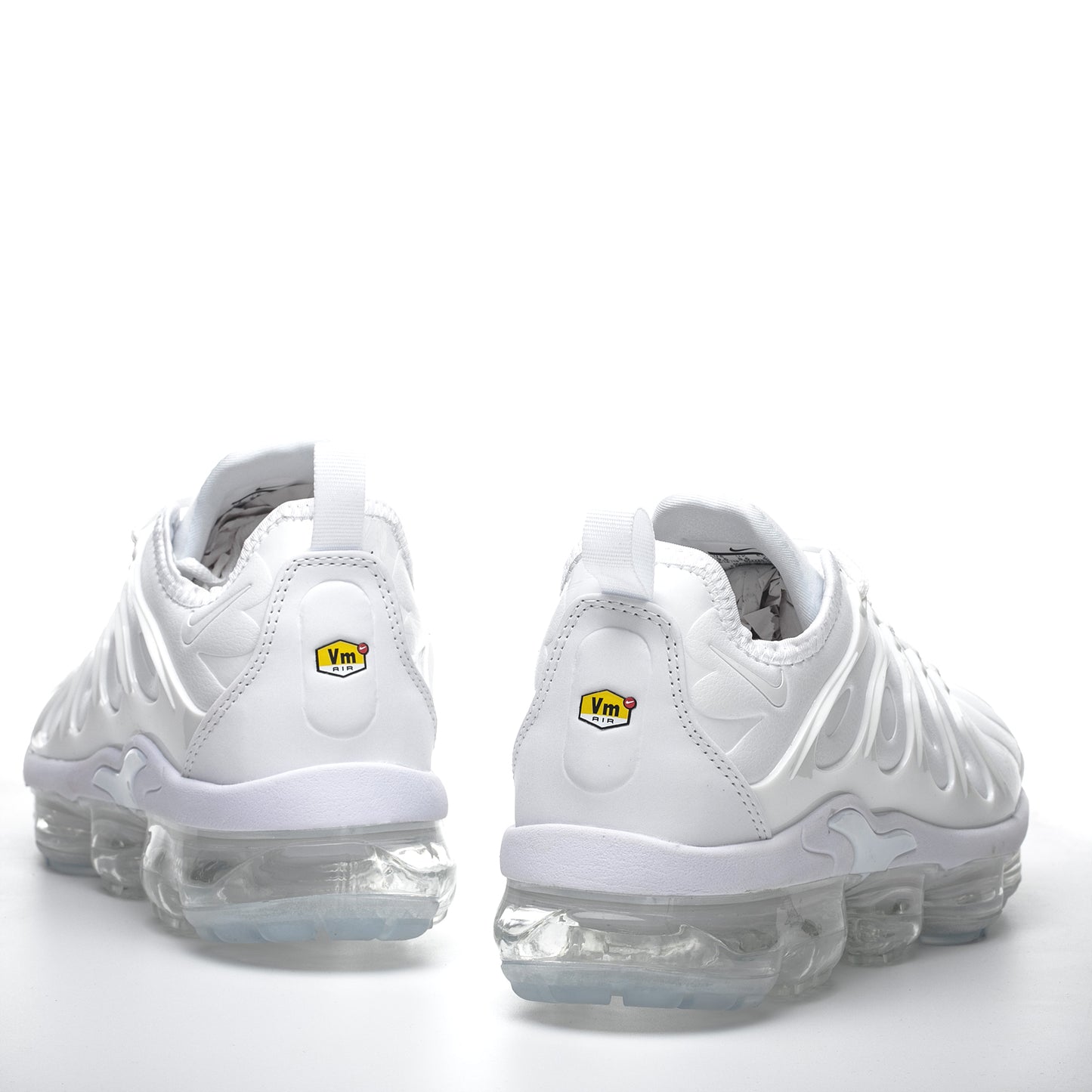 Nike air vapormax plus triple white