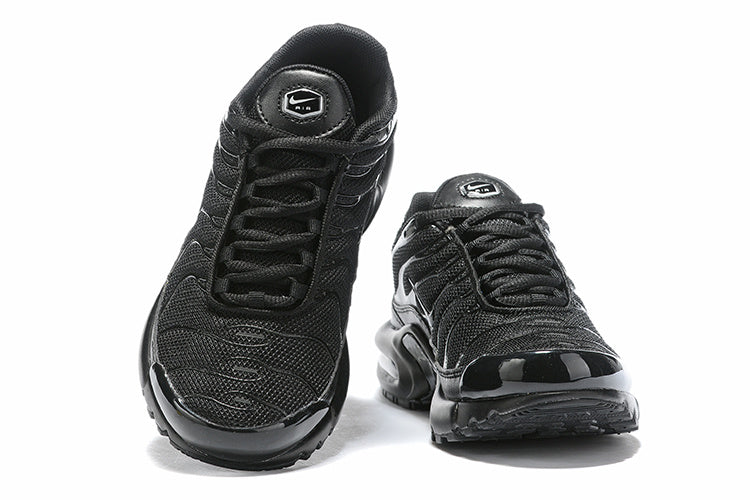 Nike air max plus TN triple black