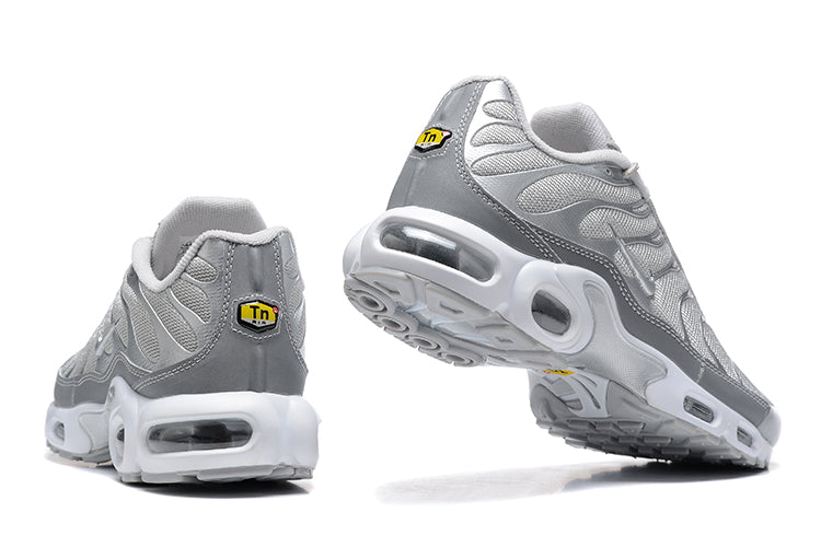 Nike air max plus TN “Metallic Silver”