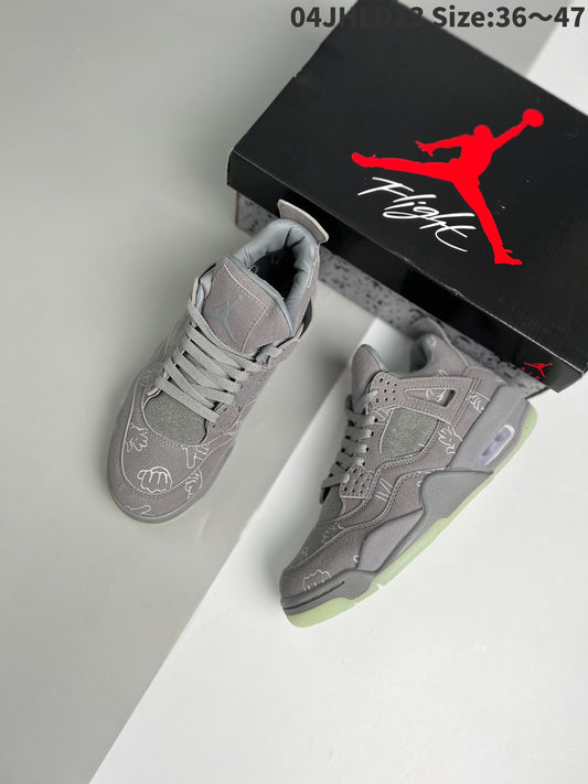 Nike Air jordan 4 X KAWS