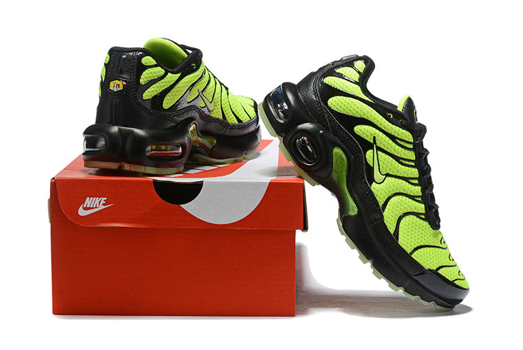 Nike air max plus TN light green