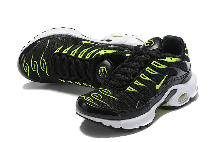 Nike air max plus TN black green