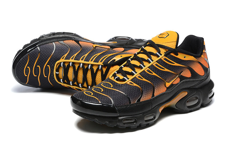 Nike air max plus TN black orange