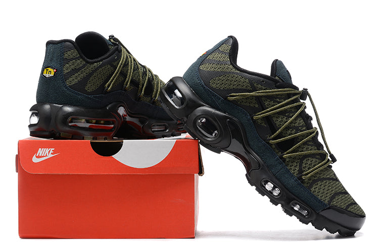 Nike air max plus utility cargo