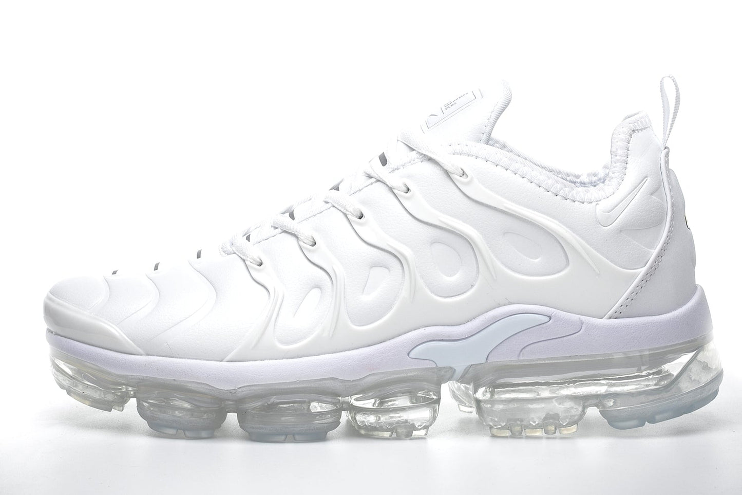 Nike air vapormax plus triple white